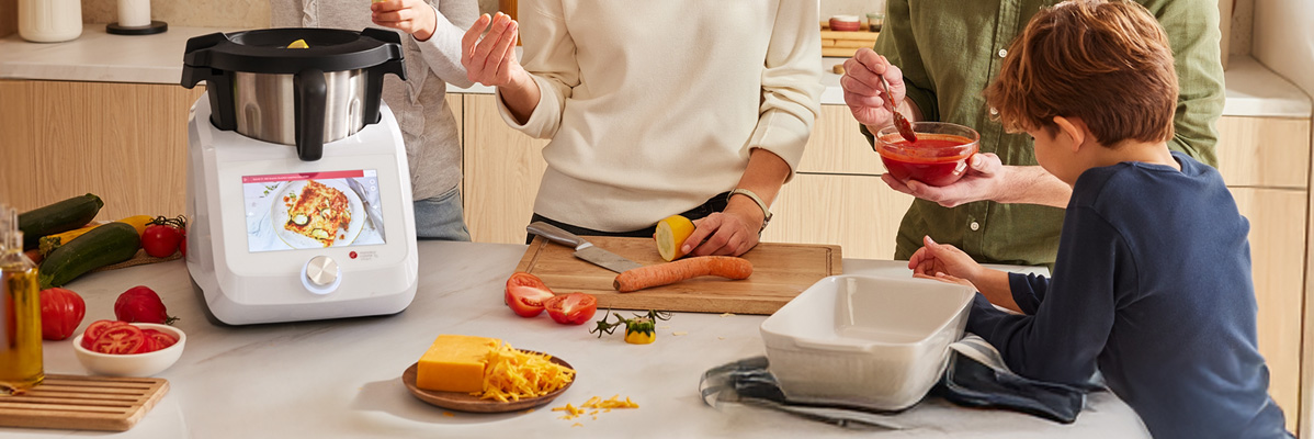 Cooking with Cookeo, vegetables and cheese.